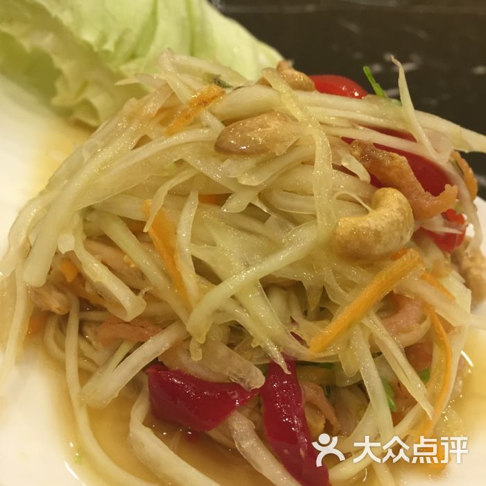 milan米兰-《假装看不见之电影大师》曝单人款海报 李贤宰姚星彤组颜值CP(图4) milan米兰